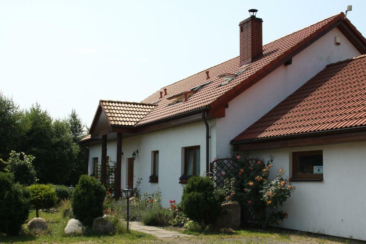 Hotel Zielona Dolina U Kasi Stolpmünde Exterior foto